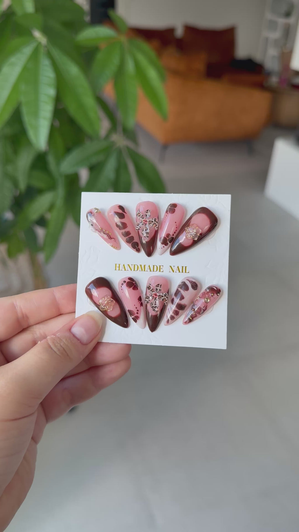 Tekokynnet - Chocolate Rain