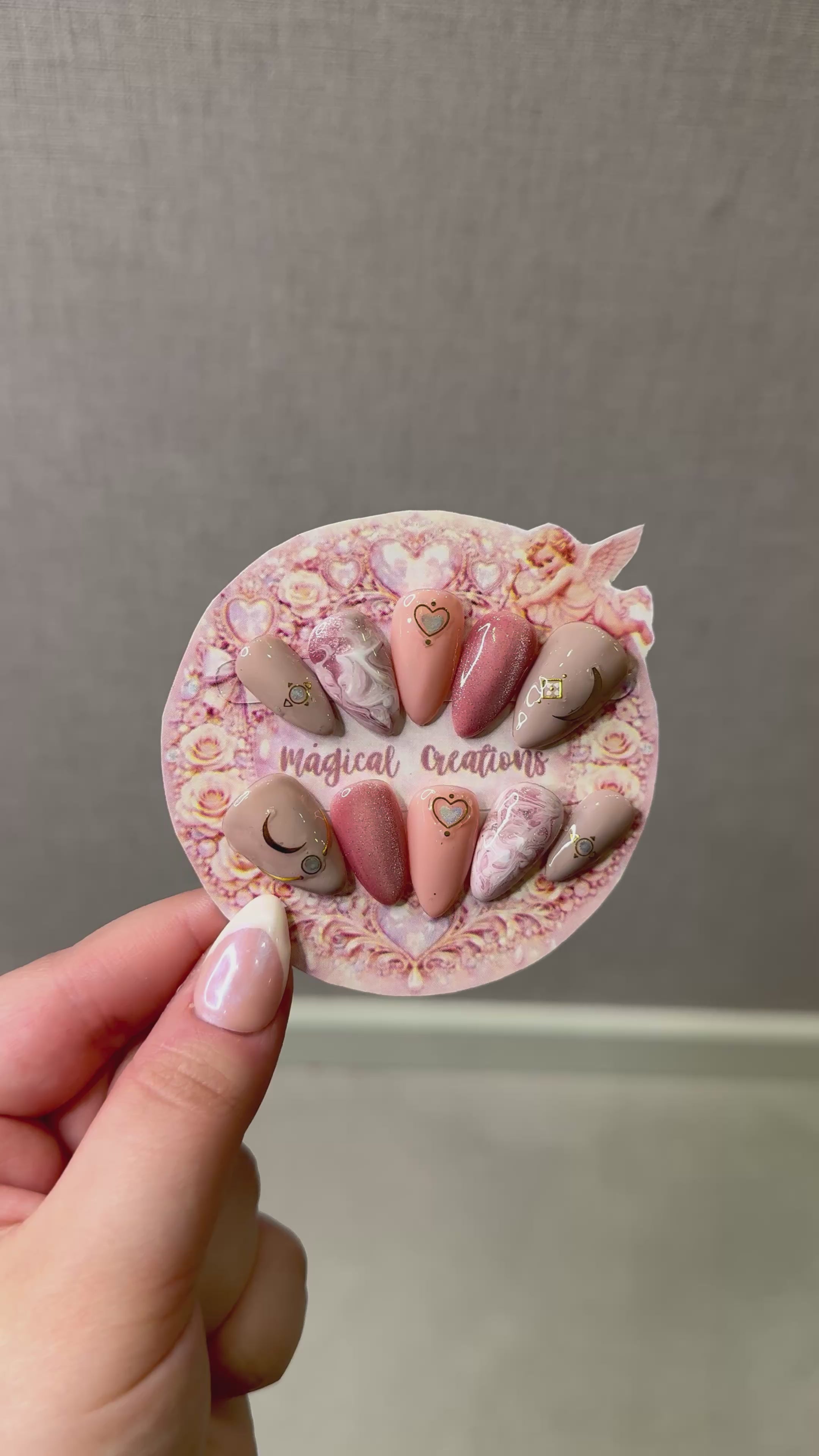 Tekokynnet - Kiss Me Softly